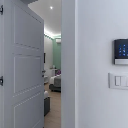 Bed and breakfast Lovelia: Square Lovely