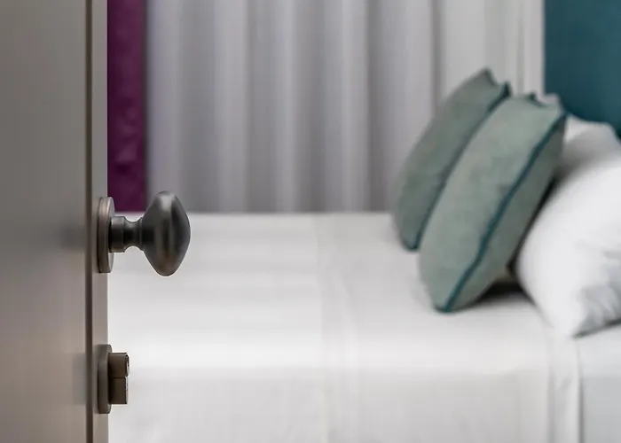 Lovelia: Square Lovely 3* Σορέντο