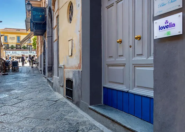 Lovelia: Square Lovely Frühstückspension